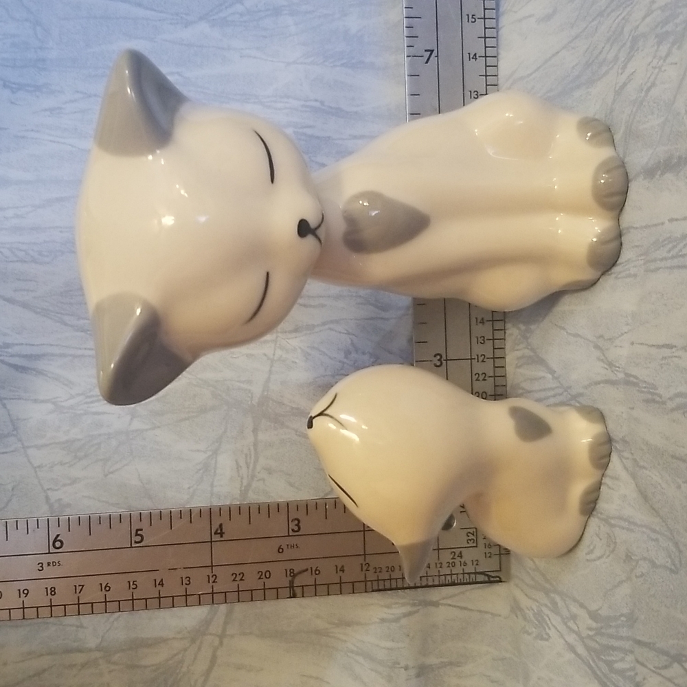 Siamese Momma Cat and Kitten Figurines - Picture 7 of 7